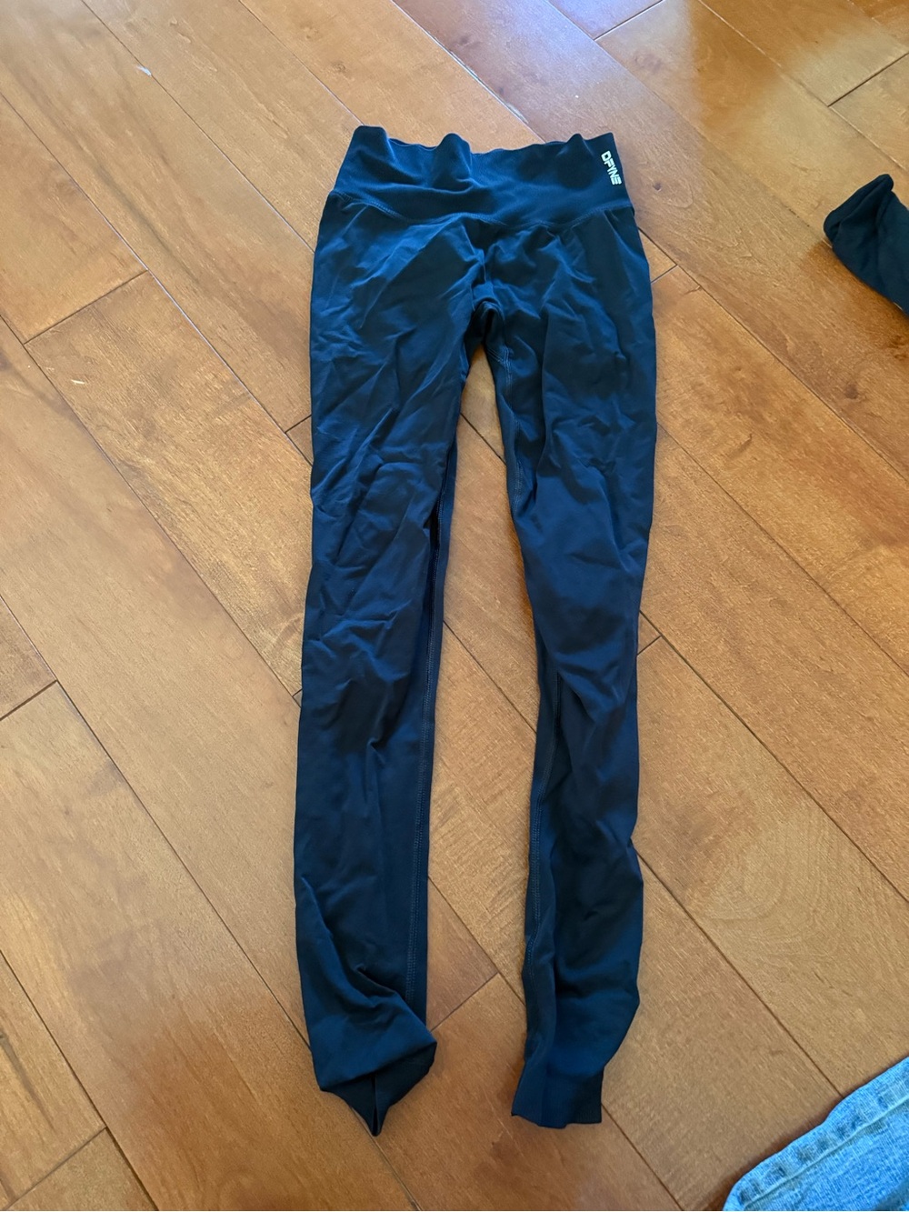 Dfyne Black High-Rise Performance Leggings XS